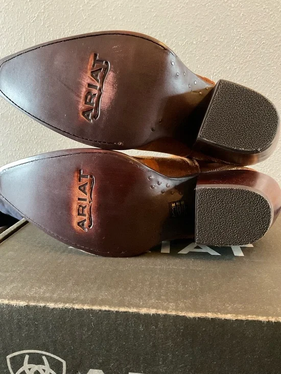 Ariat Dixon Western Ankle Boots in Penny Suede - Picture 4 of 7